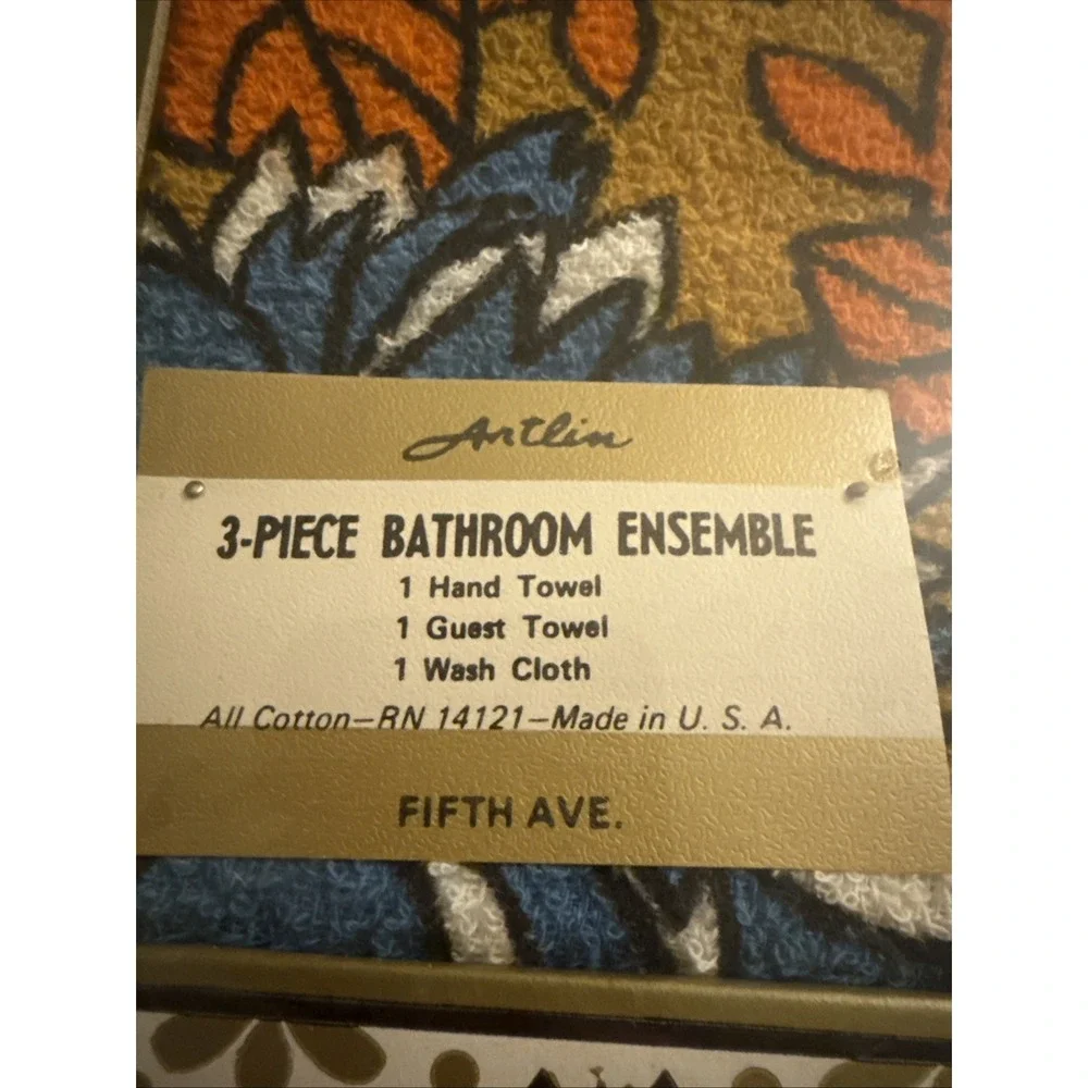 Vintage 1960s Decorative Towel Ensemble Gift Set Blue Floral NOS Boxed